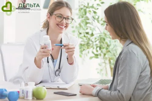 Девушка и врач